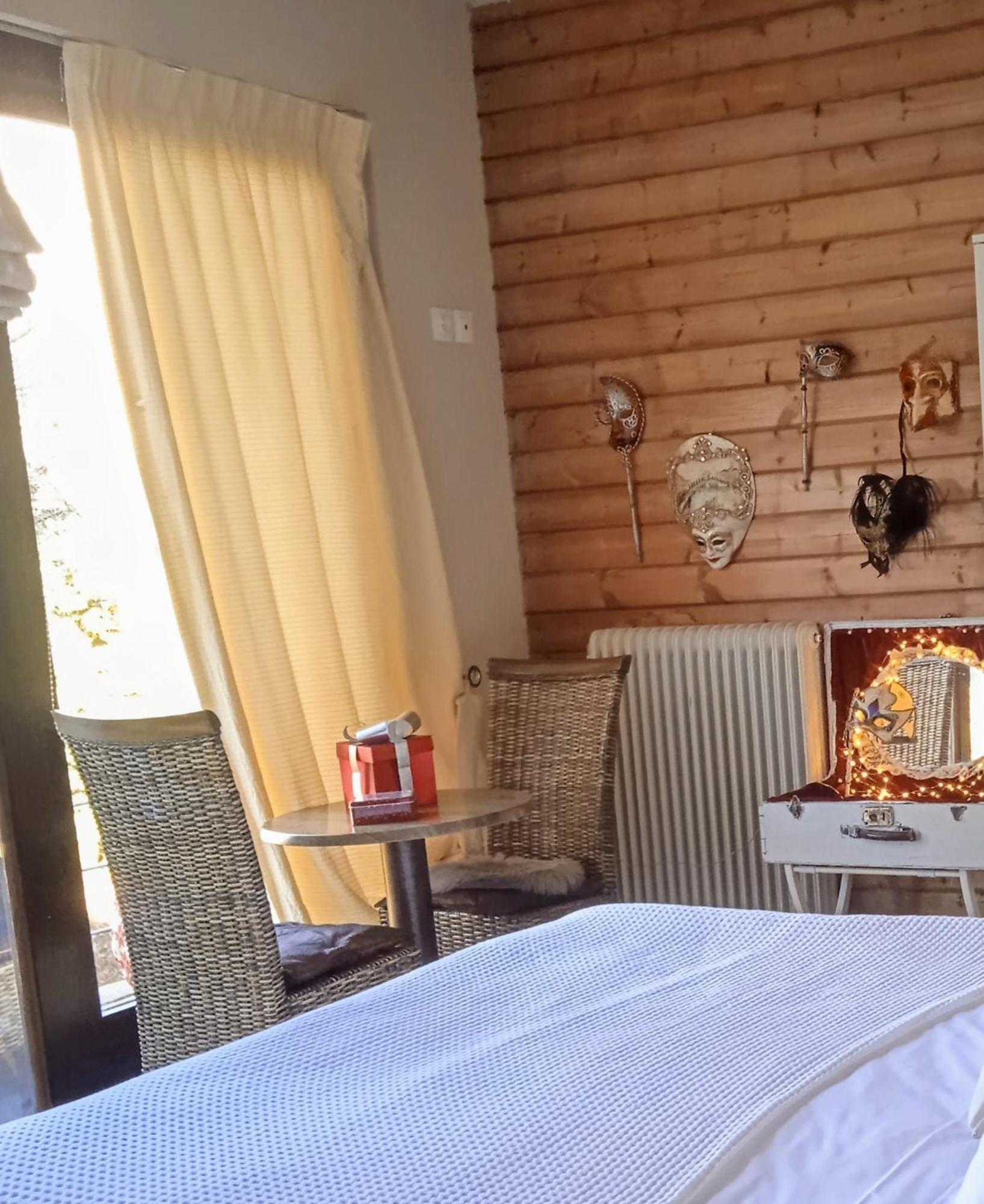 Enoro Hotel Pramanta Ngoại thất bức ảnh
